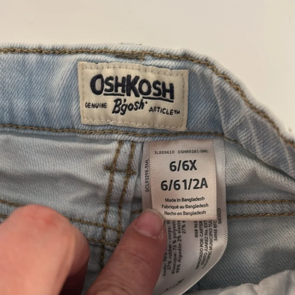 OshKosh B'gosh Girl's Light Wash Distressed Summer Jean Shorts Size‎ 6/6X